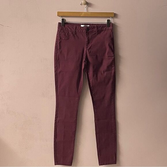 Charlotte Russe Refuge Burgundy Low Rise Skinny Jeans Size 4 GUC - Picture 1 of 13